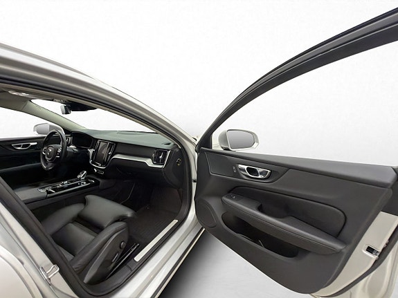Volvo V60 28 of 30