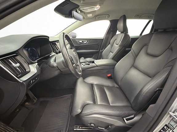 Volvo V60 11 of 30