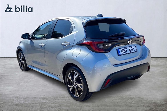Toyota Yaris 2 of 21