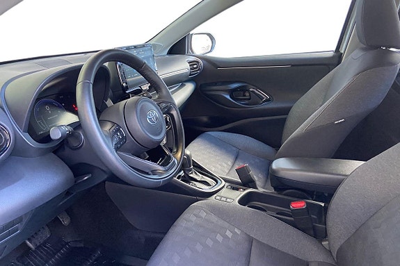 Toyota Yaris 14 of 21