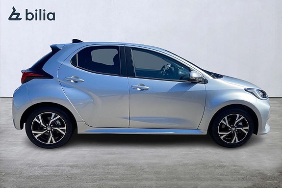 Toyota Yaris 18 of 21