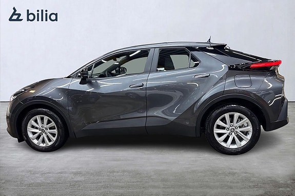 Toyota C-HR 3 of 21