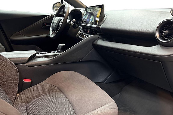 Toyota C-HR 7 of 21