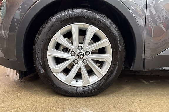 Toyota C-HR 17 of 21