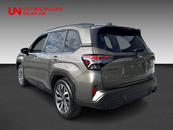 Subaru Forester 2 of 15