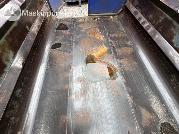 Container 40 Kubik 13 of 17