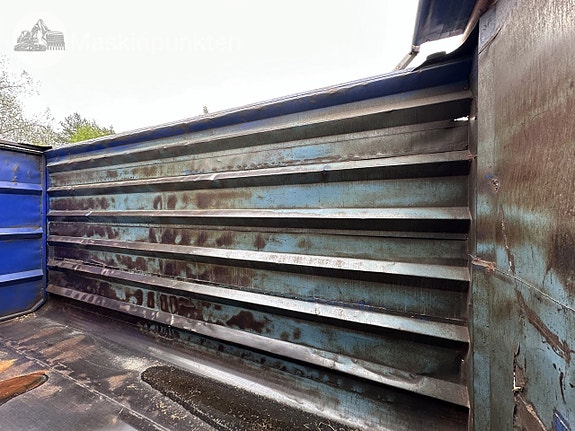 Container 40 Kubik 12 of 17