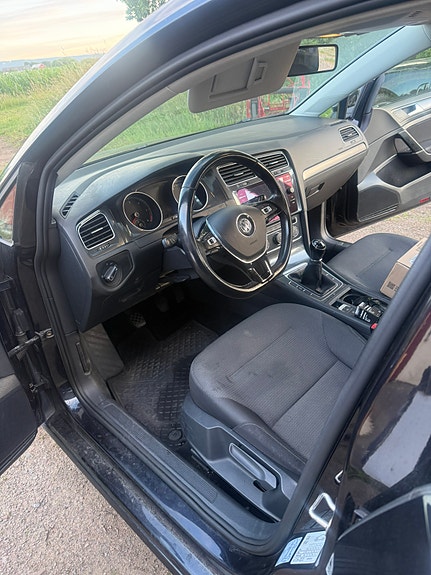 Volkswagen Golf VII 4 of 5