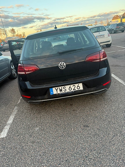 Volkswagen Golf VII 3 of 5
