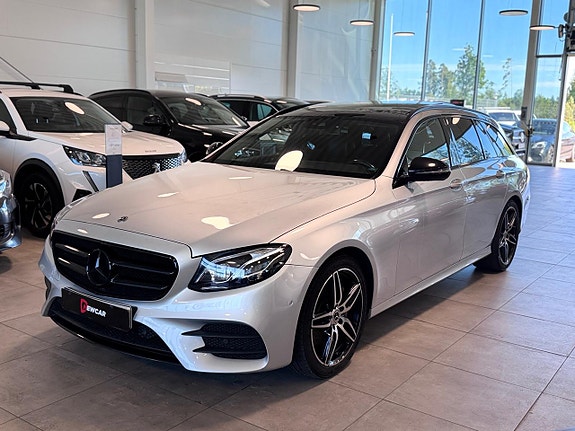 Mercedes-Benz E220 5 of 5