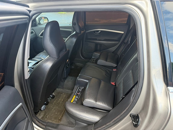 Volvo V70 5 of 5