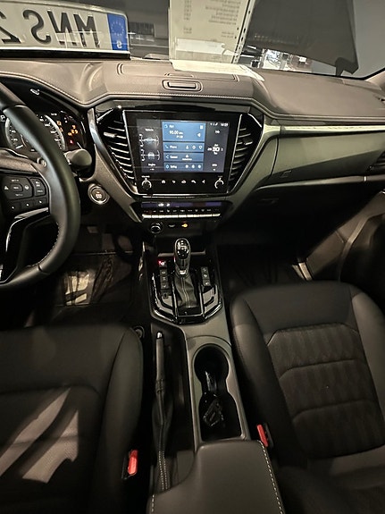 Isuzu D-max 11 of 16