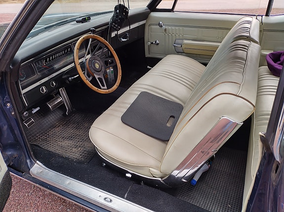 Chevrolet Impala 5 of 5