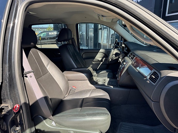 Chevrolet Silverado 3500 6 of 13