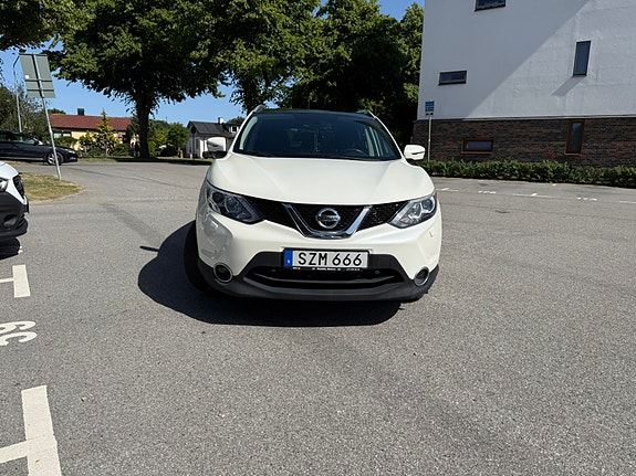 Nissan Qashqai 2 of 5