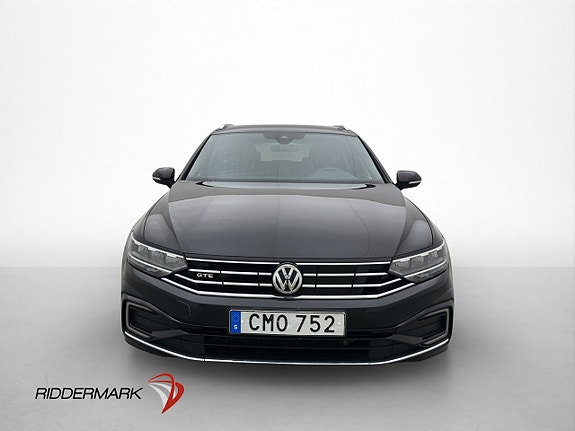 Volkswagen Passat 2 of 5