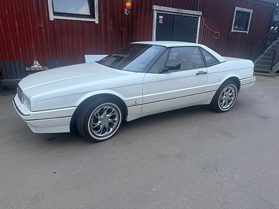 Cadillac Allante 2 of 5