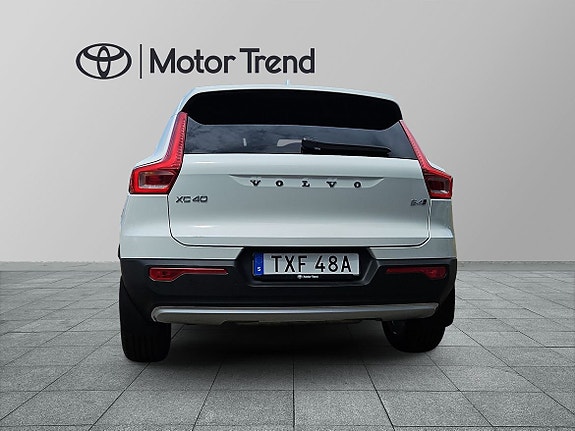 Volvo XC40 16 of 16