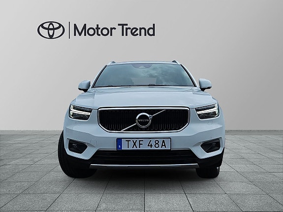 Volvo XC40 13 of 16