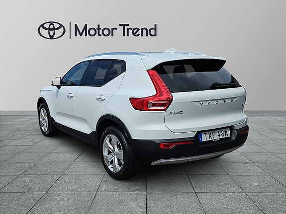 Volvo XC40 14 of 16