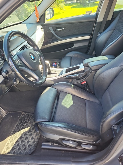 BMW 320d 5 of 5