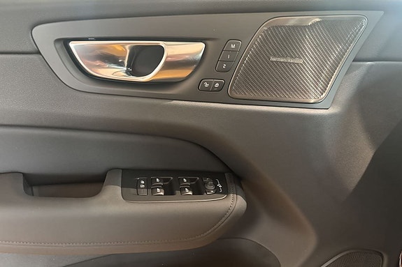 Volvo XC60 5 of 5