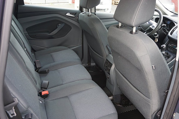 Ford C-Max 11 of 15