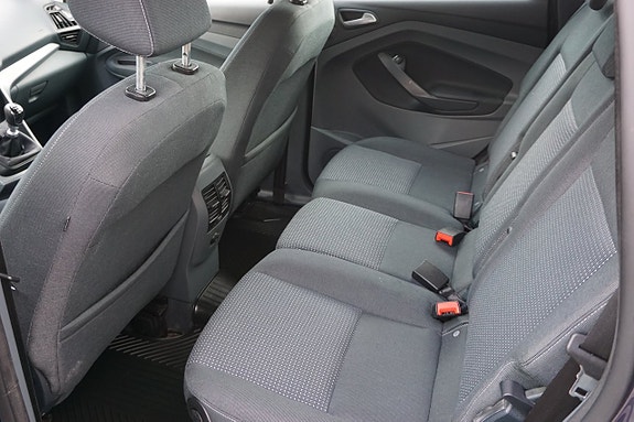 Ford C-Max 10 of 15