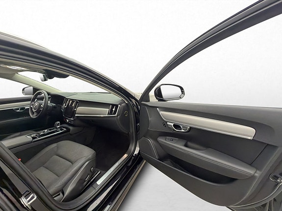 Volvo V90 26 of 30