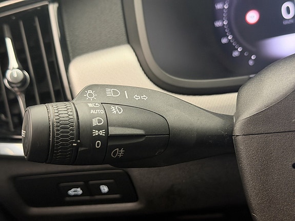 Volvo V90 16 of 30