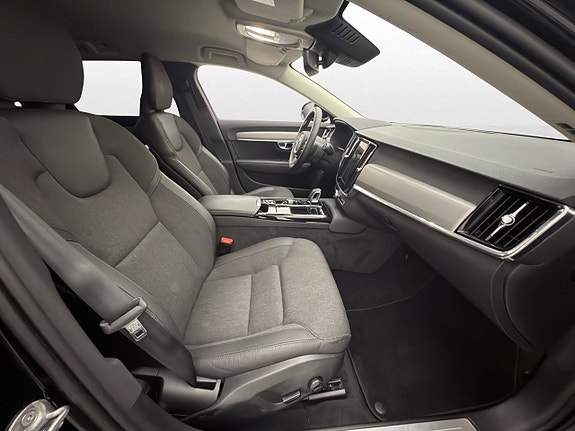 Volvo V90 27 of 30