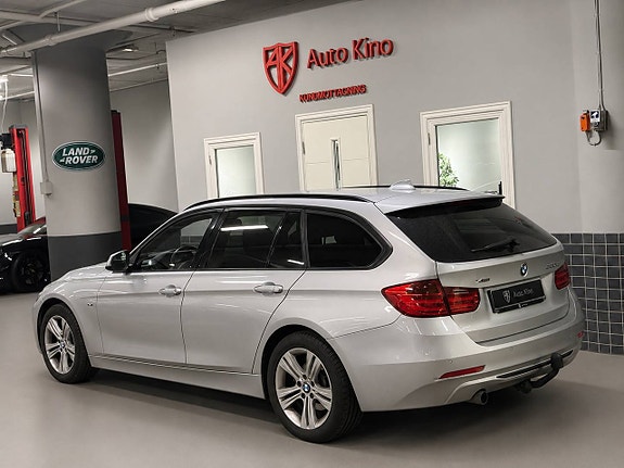 BMW 320d 3 of 11