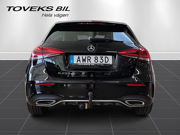 Mercedes-Benz A250 e 3 of 21