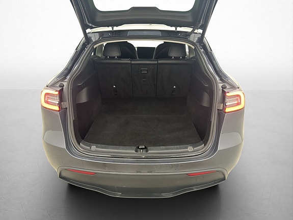 Tesla Model Y 30 of 30