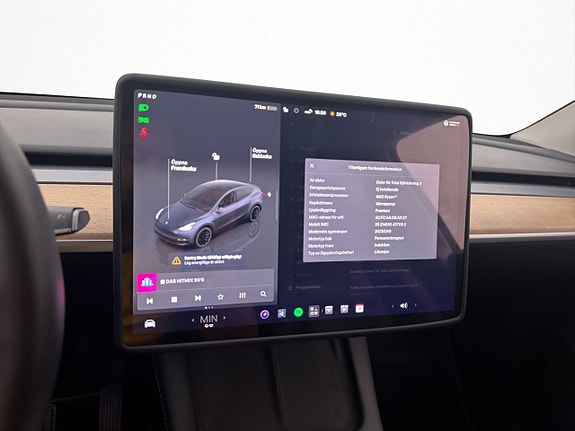 Tesla Model Y 20 of 30