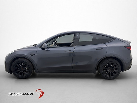 Tesla Model Y 5 of 5