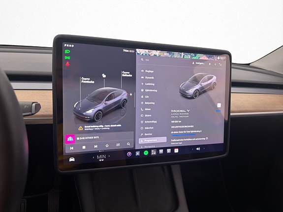Tesla Model Y 19 of 30
