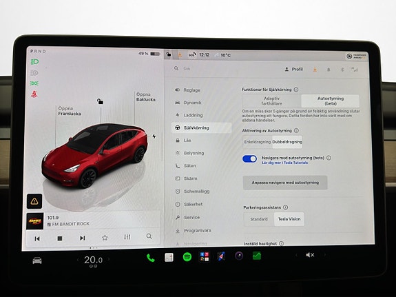 Tesla Model Y 27 of 30