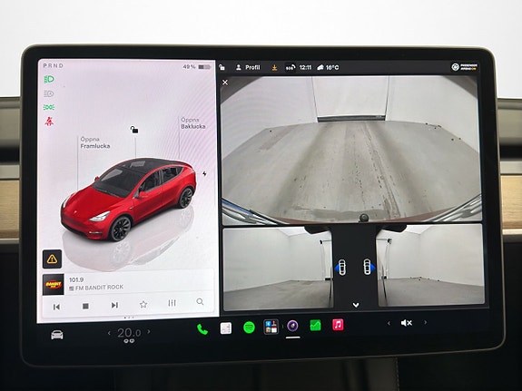 Tesla Model Y 23 of 30