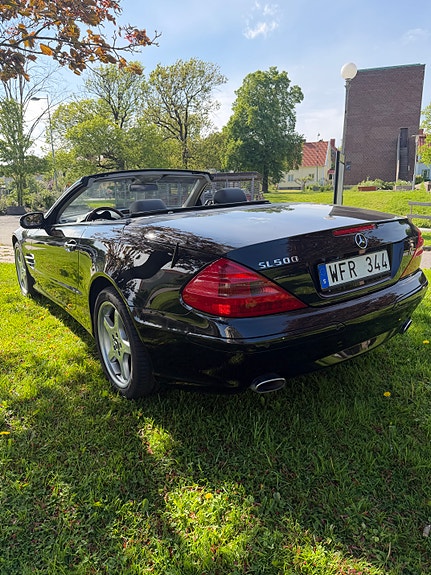 Mercedes-Benz SL500 5 of 5