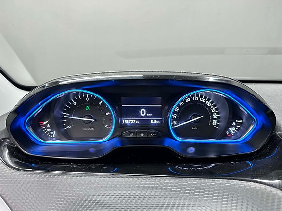 Peugeot 2008 17 of 21