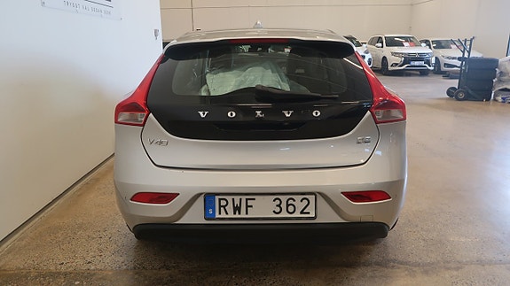 Volvo V40 5 of 5