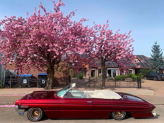 Oldsmobile 88 4 of 15