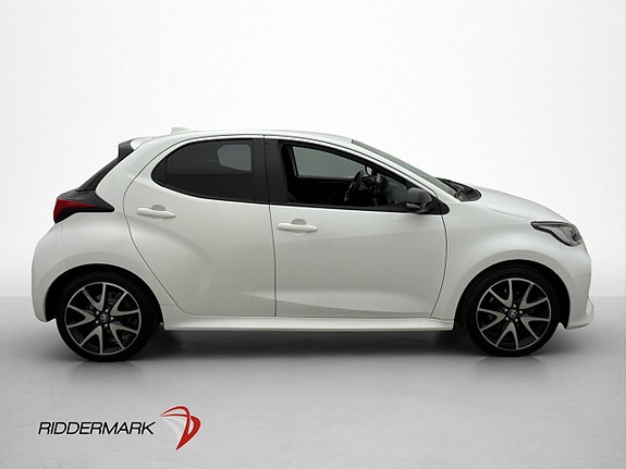 Toyota Yaris 4 of 5
