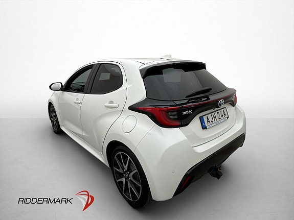 Toyota Yaris 8 of 30