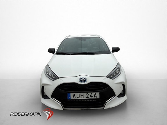 Toyota Yaris 2 of 5