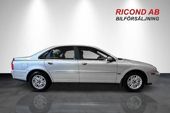 Volvo S80 2 of 5