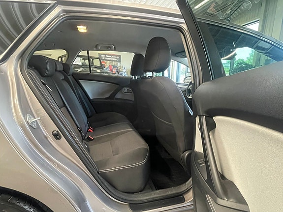 Toyota Avensis 11 of 26