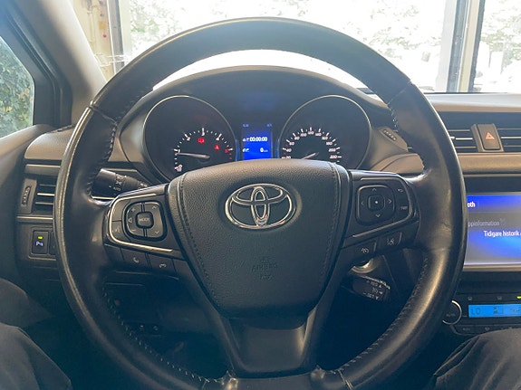 Toyota Avensis 17 of 26