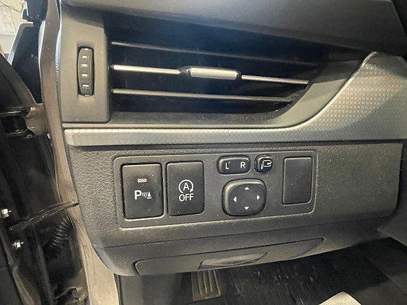 Toyota Avensis 15 of 26
